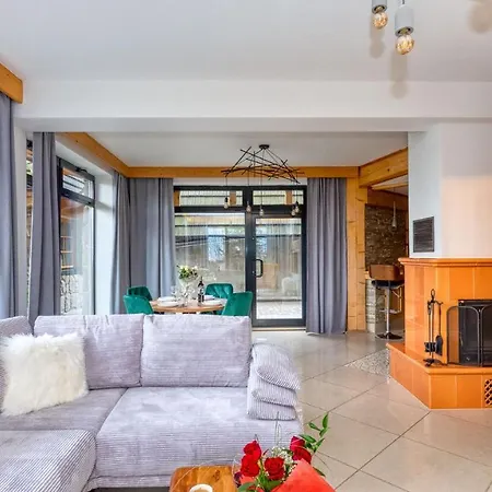 Holiday home Delta House